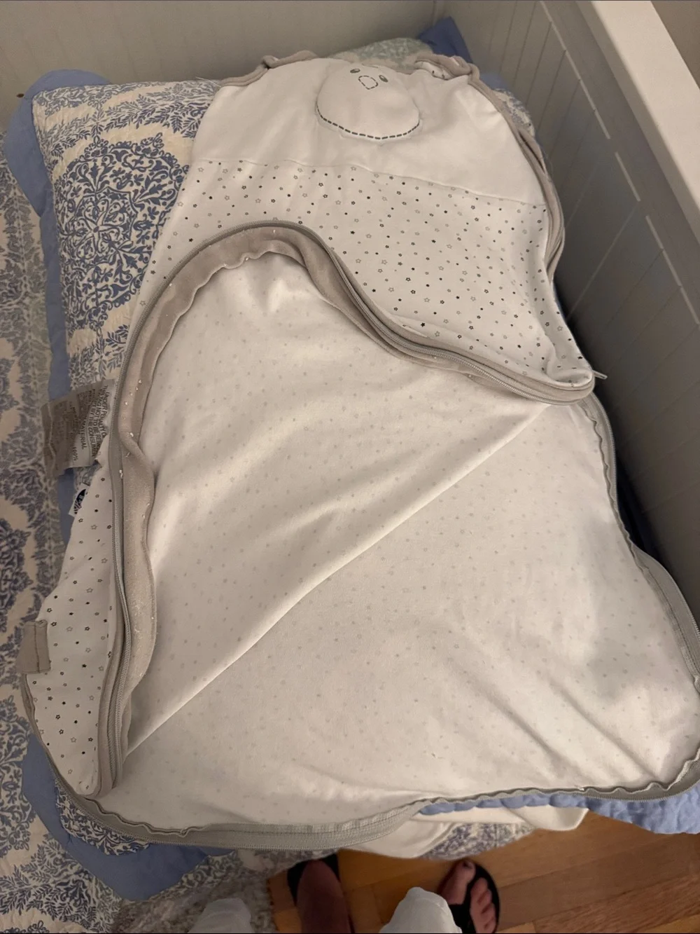 Nested Bean Light Gray and Cream Star Print Sleep Sack